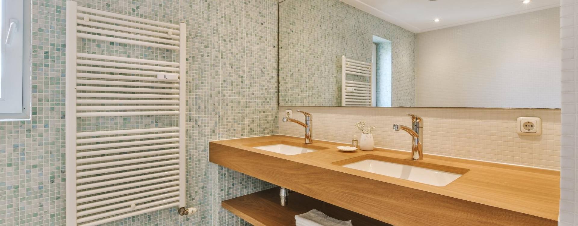QUÉ ESPEJO PONER EN UN BAÑO PEQUEÑO