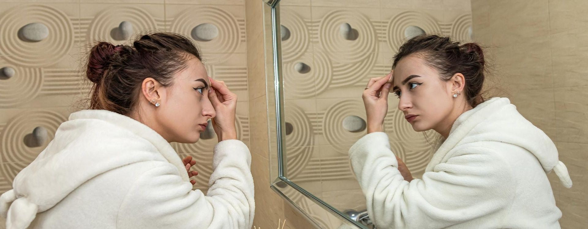 ¿CUÁL ES EL MEJOR ESPEJO DE BAÑO PARA MAQUILLARSE?
