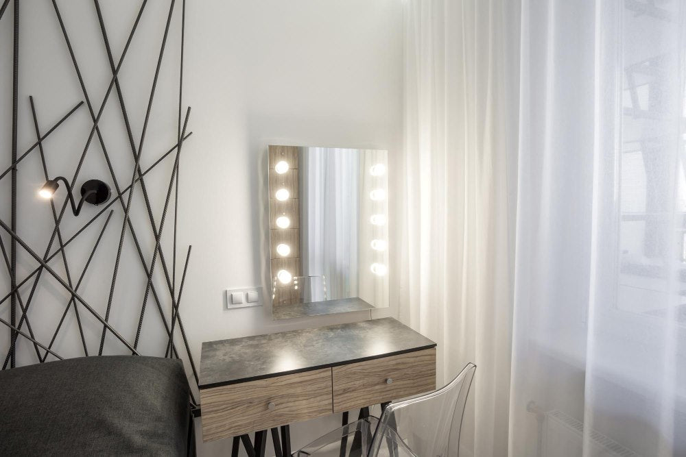 ¿QUÉ SIGNIFICA LUZ LED Y POR QUE ES TAN POPULAR EN LOS ESPEJOS?