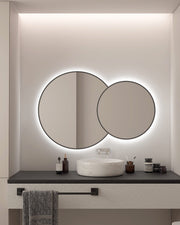 Espejo de baño con luz LED de forma orgánica, retroiluminado · Modelo BASTER [config]